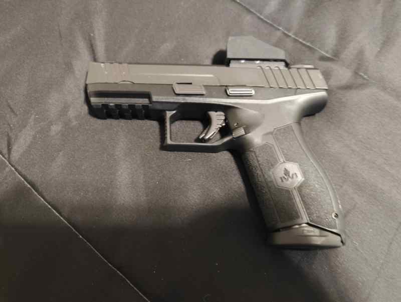 IWI Masada 9mm