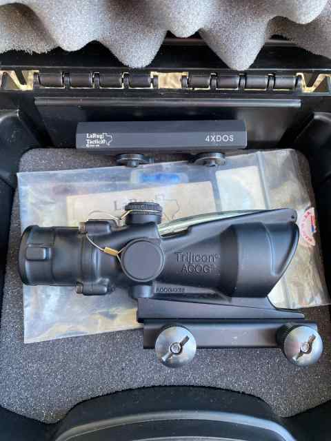 Trijicon ACOG w/Larue Mount FS/T