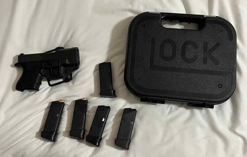 Glock 27 Gen 4- 5 Mags + Holster