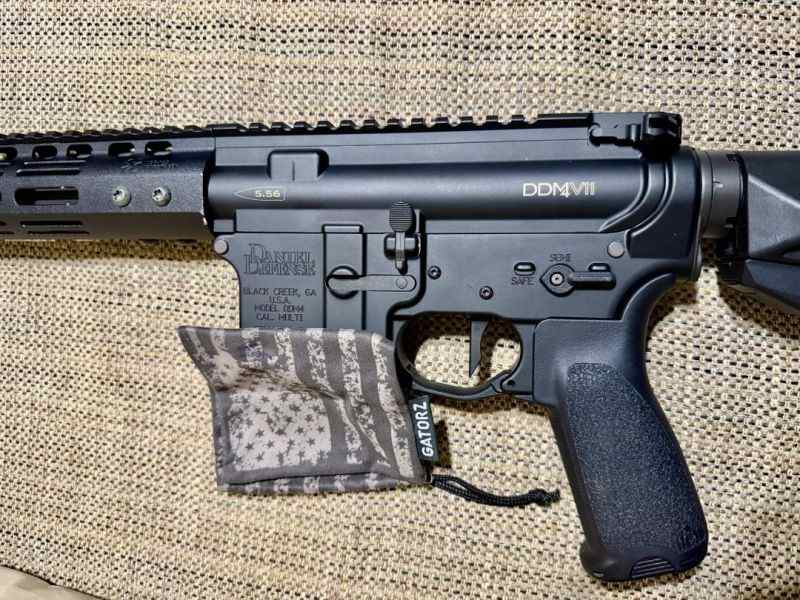 Daniel Defense DDM4V11 14.5 Noveske 13.5 Rail mlok