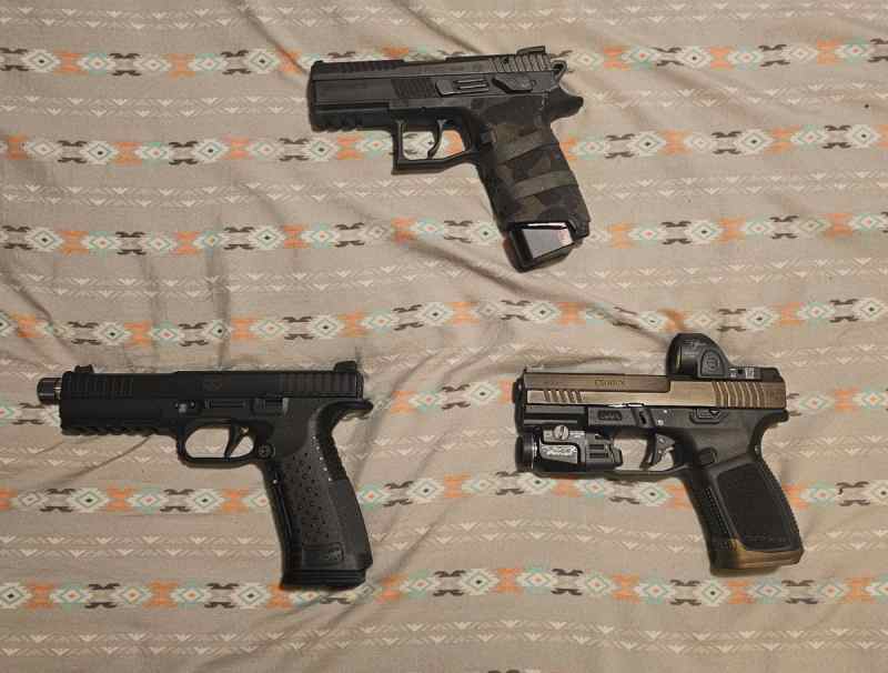 WTS/WTT multiple pistols 