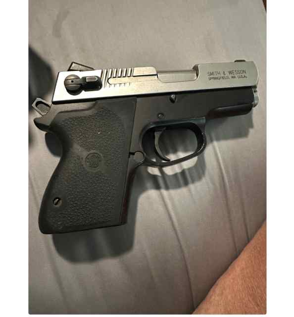 Smith &amp; Wesson Chiefs Special model CS40 Stainless