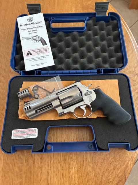 Smith &amp; Wesson 500 Magnum 4&quot; barrel
