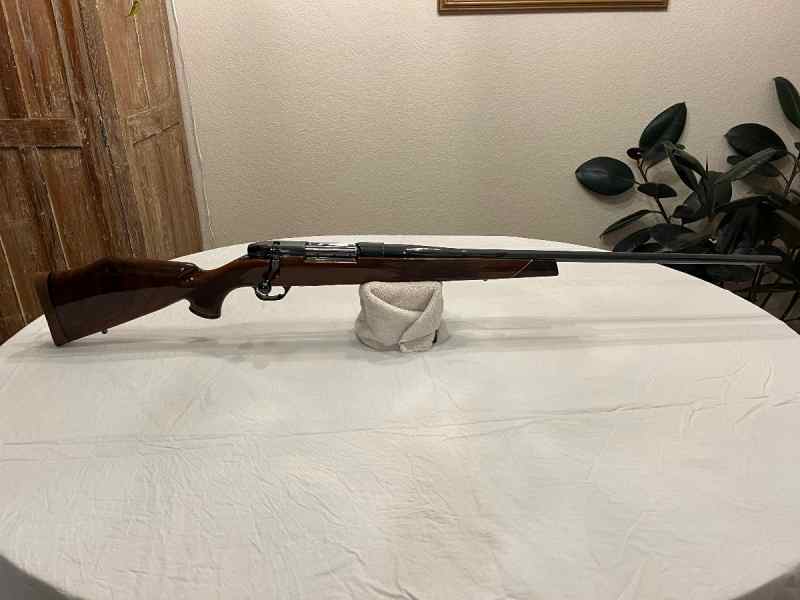 Weatherby Mark V 300WBY MAG Deluxe