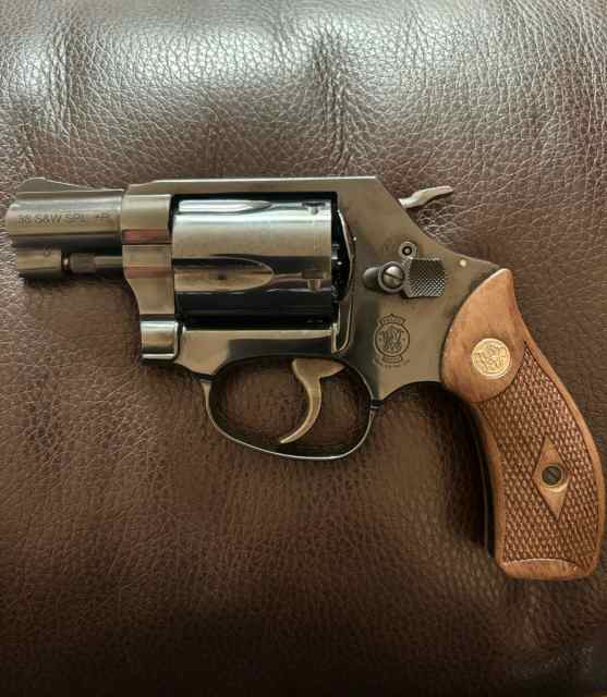 Smith &amp; Wesson .38 S&amp;W Special +P Model 36 Classic