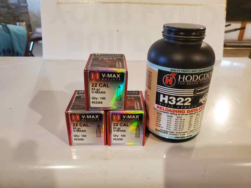 Hornady V-Max .224 53gr. H-322 powder 