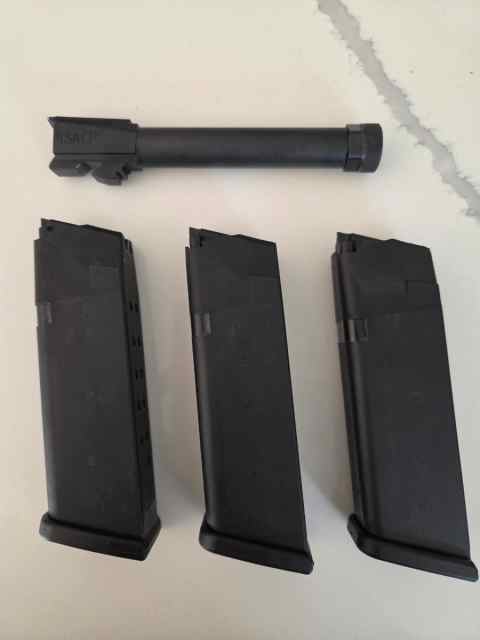 Glock 21 Threaded Barrel and 3 mags $180