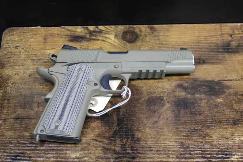 NEW IN THE BOX - Glock 22 Generation 5 