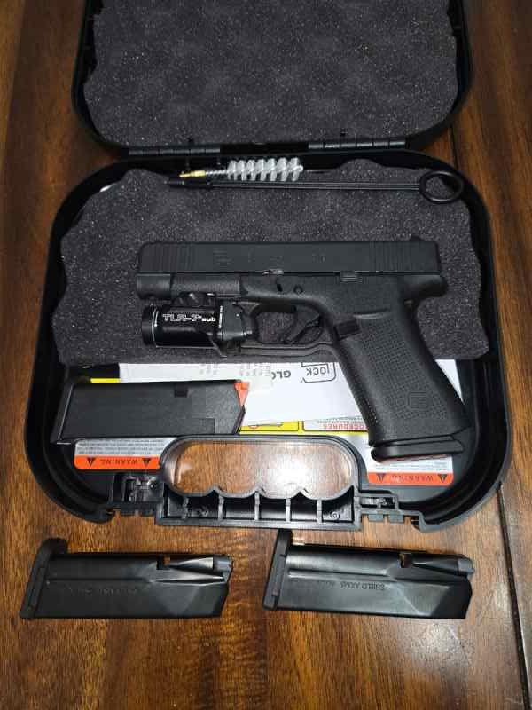 Glock 48 w/tlr7 &amp; 2 15rnd shield mags $500 today