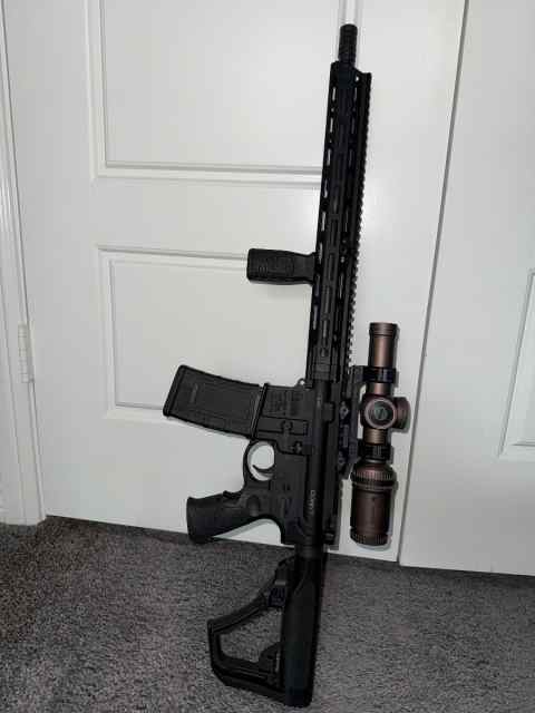 Daniel Defense DDM4V7 Vortex Razor 1-6x LPVO