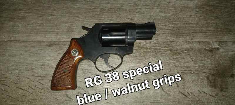 38 special with walnut grips