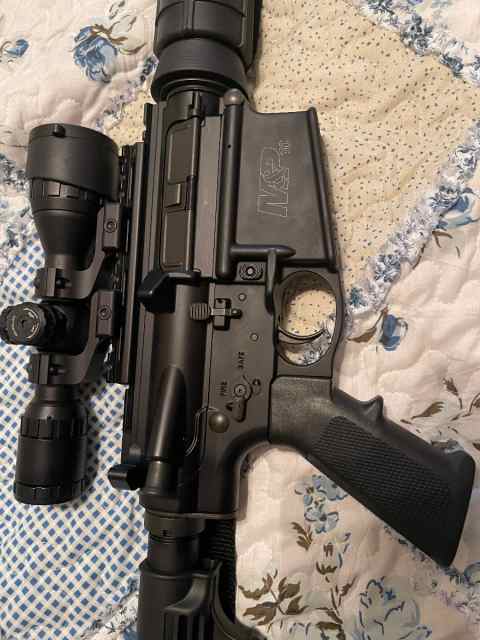 Smith Wesson  m&amp;p10 308 ar. 1275.00