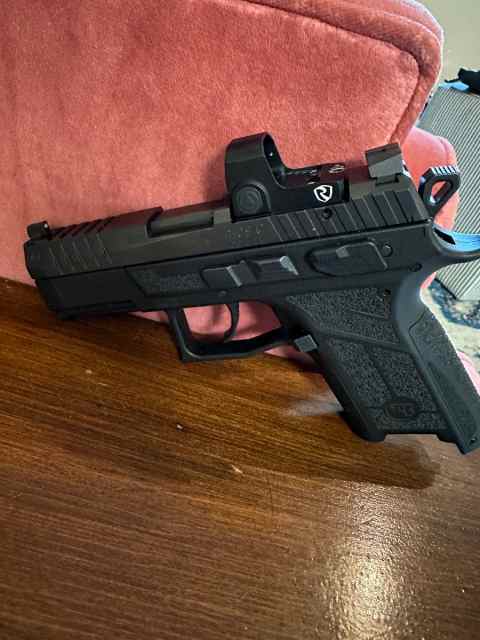 CZ p09C Nocturne with red dot