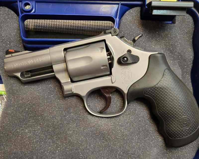 S&W 686-8 left side APRIL2025.jpg