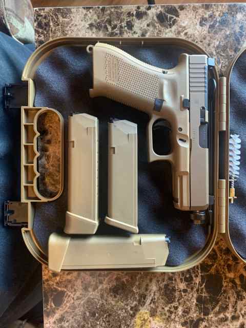 Looking to sell Gen 5 Glock 19X MOS 