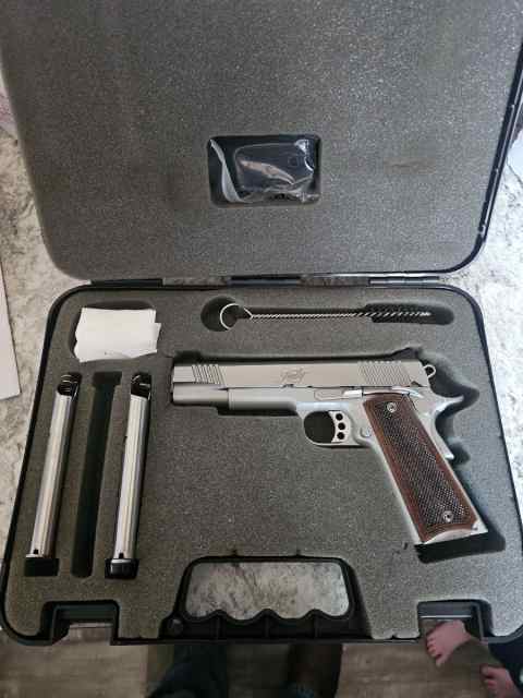 Stainless Kimber 1911 WTT