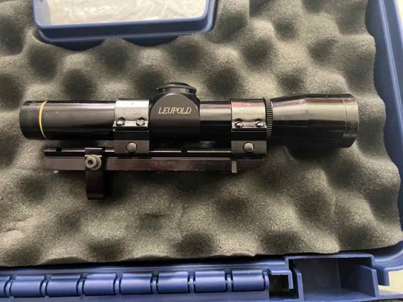 Leupold golden ring M8 2x extened eye relief scope