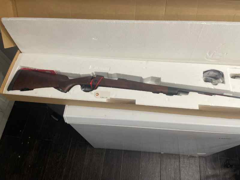 Winchester Model 70 Supergrade Walnut 7mm (New)