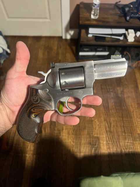 Ruger gp100 3” talo edition 