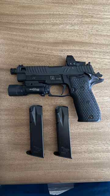 Sig Sauer ZEV P226 SAO