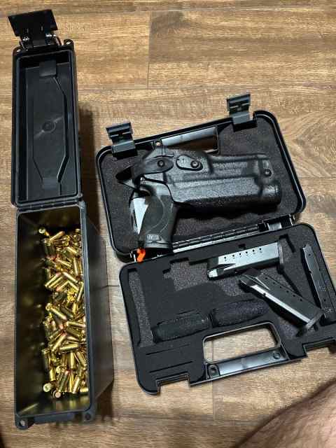 M&amp;P40 2.0 optic ready + ammo + holster