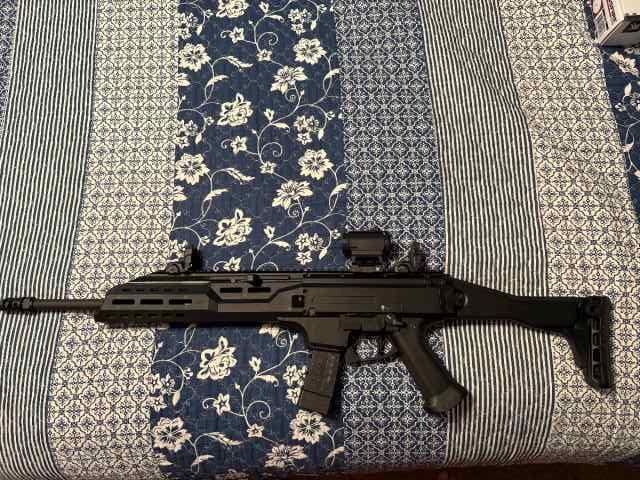  CZ Scorpion 3 EVO w/ red dot