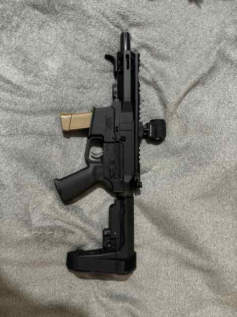 9mm ar pistol takes Glock mags 