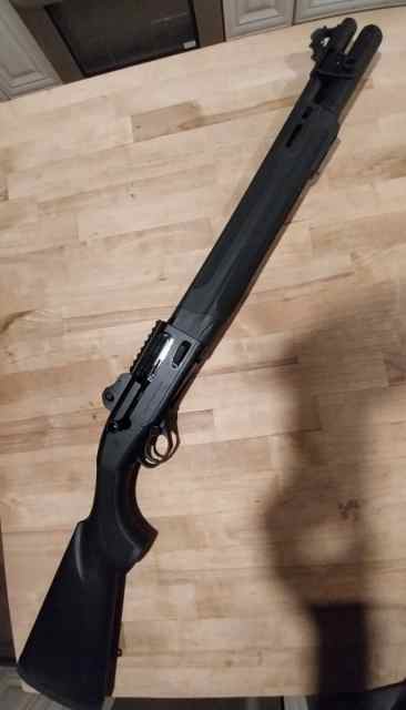 Beretta 1301 tactical LE