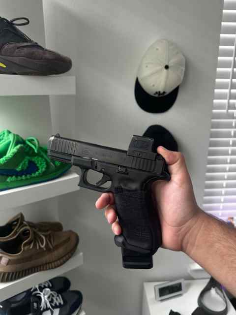 Glock G45 with 509t Gunsite