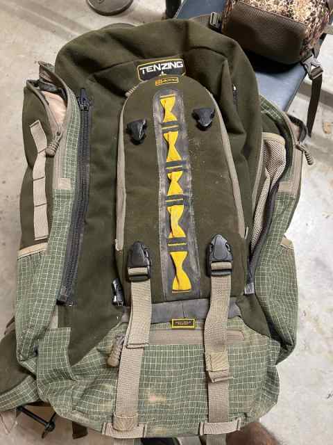 Hunting packs 