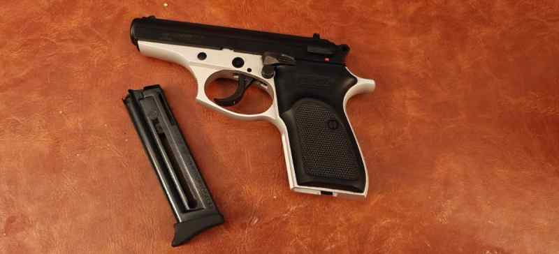 Bersa Thunder 22 Two Tone