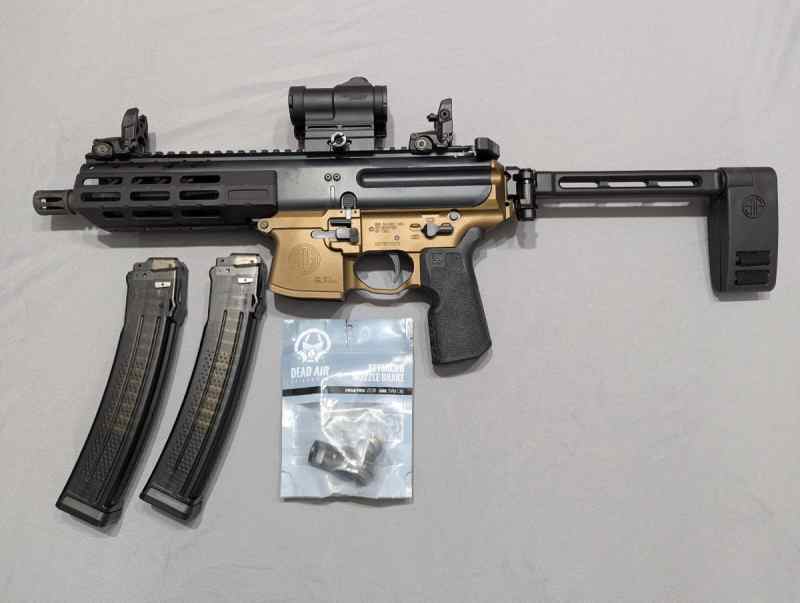 L@@K ---- SIG SAUER MPX w/ extras ---- L@@K