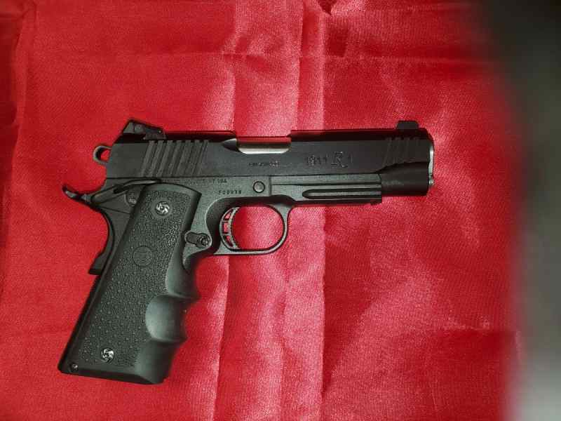 Remington R1 1911 Enhanced Tactical .45 acp