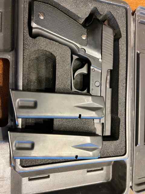 W. German Sig 226