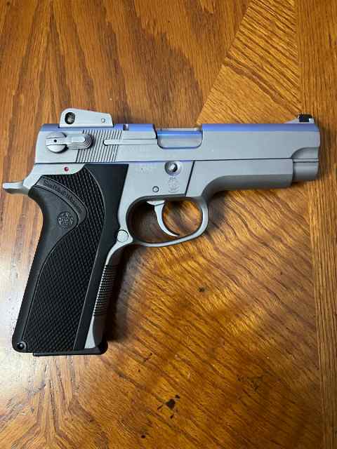 Smith &amp; Wesson 4006