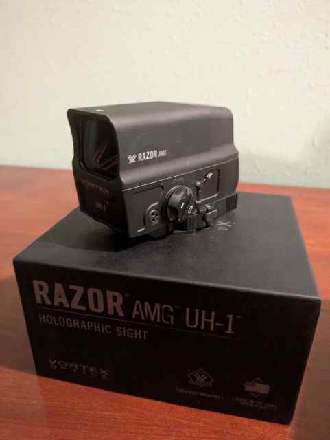 RAZOR AMG UH-1 HOLOGRAPHIC SIGHT