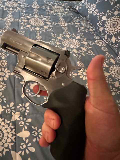 Pending deal***Ruger Alaskan 44 