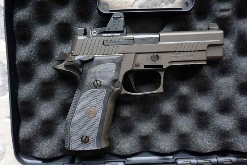 SIG LEGION P226 SAO 9mm Pistol w/Sig Optic