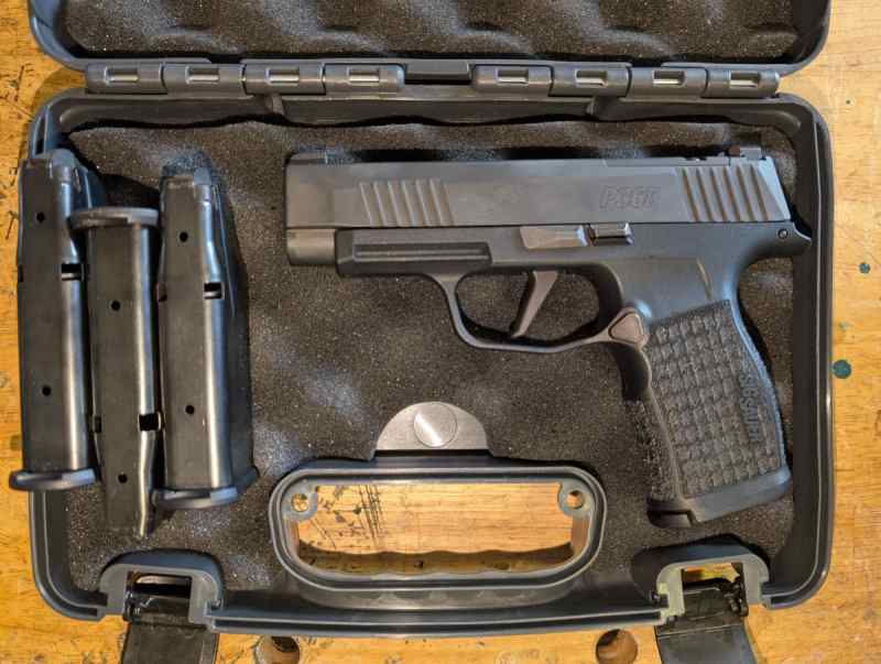 Sig Sauer P365 XL w/ Extras