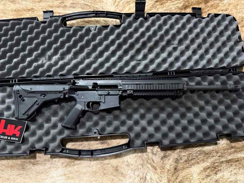 HK MR556 A1