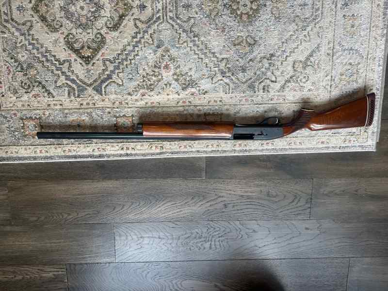 Smith &amp; Wesson 1000M 12 gage 