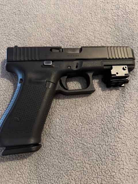 Glock 22 Gen 5 40. With laser red 