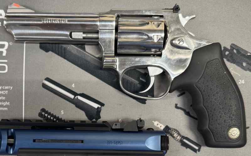 Taurus 22 01.jpg