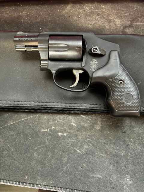S&amp;W Airweight 38 special 