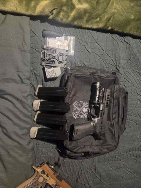 Springfield Echelon 4.5c. With extras and slide se