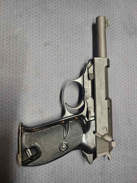 Walther p1 w/holster and 2 mags