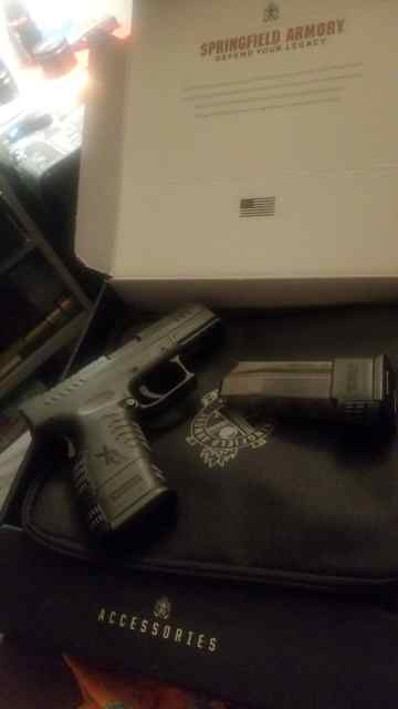 Springfield  XDm  .45 compact 