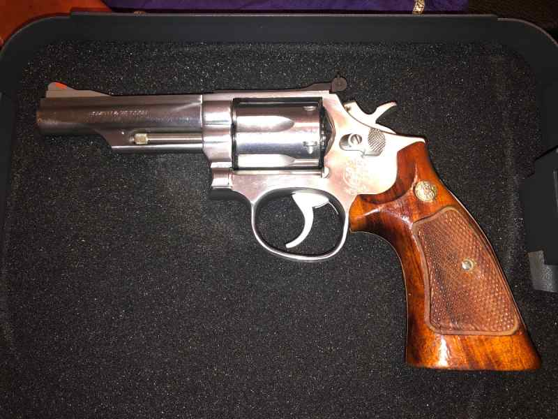 Smith and Wesson model 66-2 .357 magnum