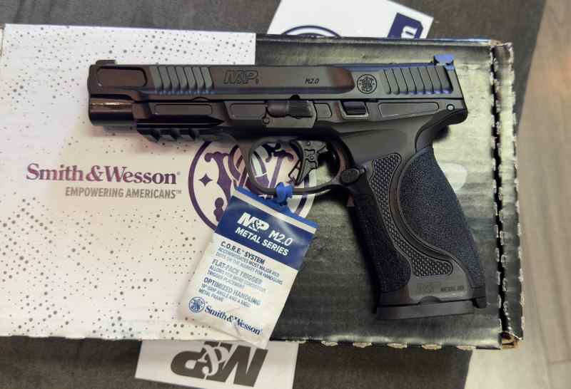 SALE!!! New M&amp;P 2.0 FULL SIZE SERIES METAL HD