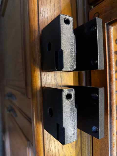 Shotgun wall mount